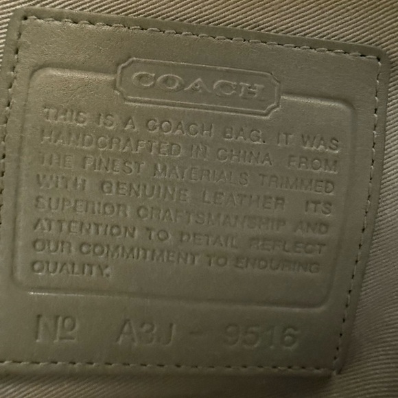 Coach summertime bucket bag and wristlet - Picture 12 of 12